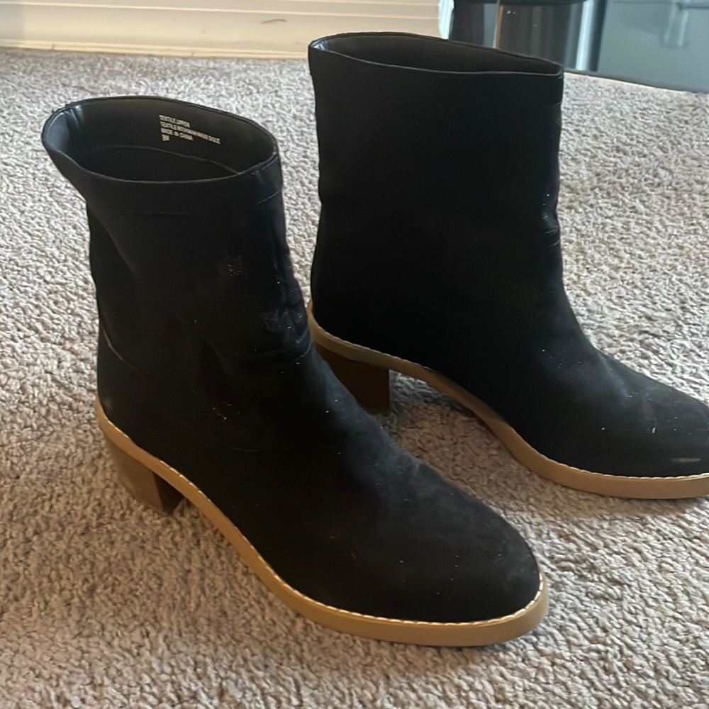 Black suede ankle boot small platform 2”heel